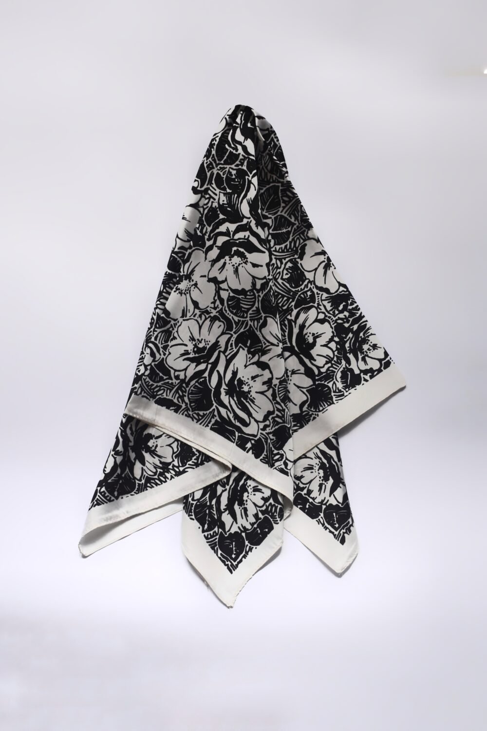 Pañuelo Hibiscus Negro