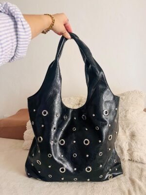 WhatsApp Image 2025-12-15 at 2.57.41 PM (1) Tote Urban Negro