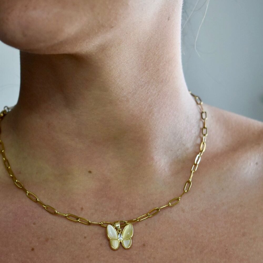 Collar Butterfly